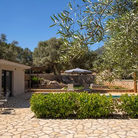 Holiday home Lefkolia Retreat *