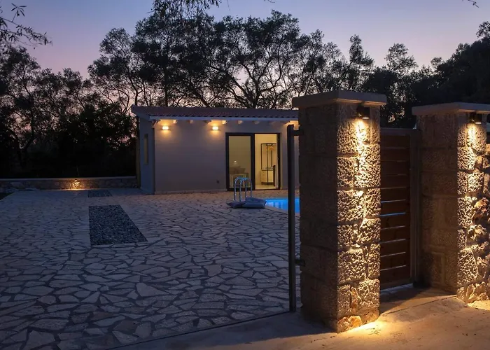 Lefkolia Retreat * Σύβοτα